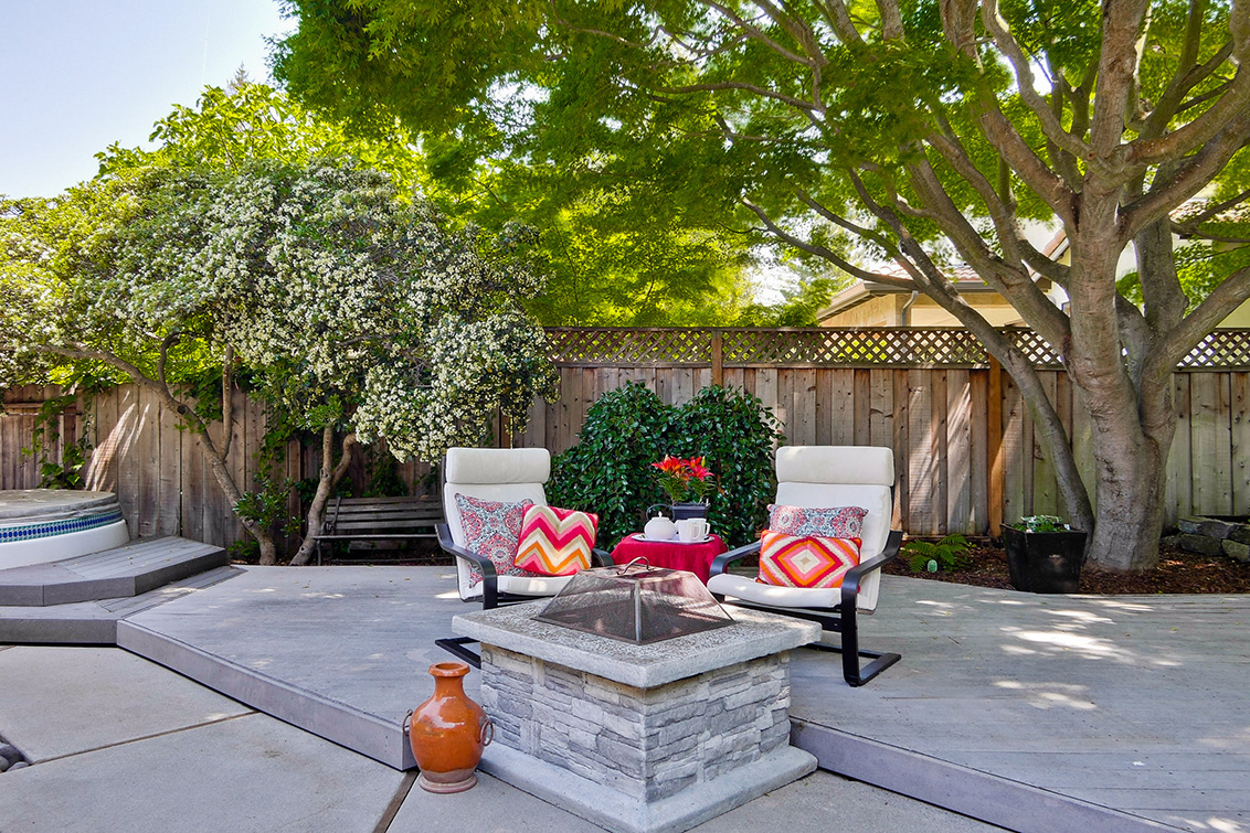 Backyard (K) picture - 4237 Suzanne Dr, Palo Alto 94306
