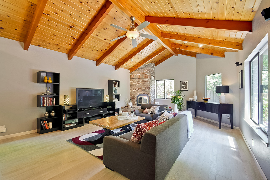 Family Room (B) picture - 4237 Suzanne Dr, Palo Alto 94306
