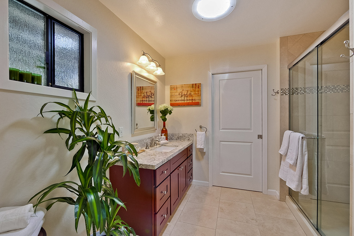 Master Bathroom (A) picture - 4237 Suzanne Dr, Palo Alto 94306