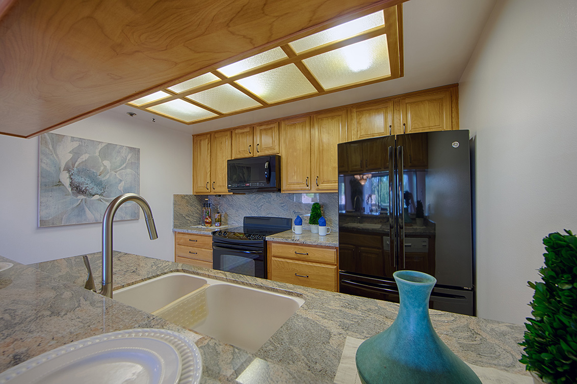 Kitchen (B) picture - 3715 Terstena Pl 412, Santa Clara 95051