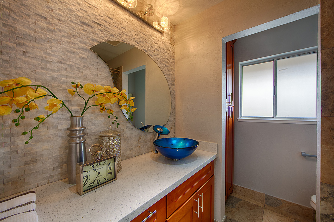 Bathroom (A) picture - 10572 White Fir Ct, Cupertino 95014
