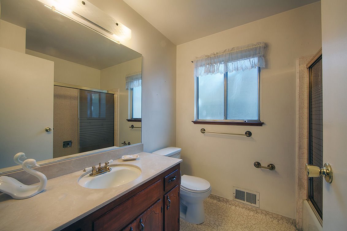 Bathroom 2 (A) Picture - 4785 Corrales Dr, San Jose 95136 Bathroom 2 (A) picture - 4785 Corrales Dr, San Jose 95136