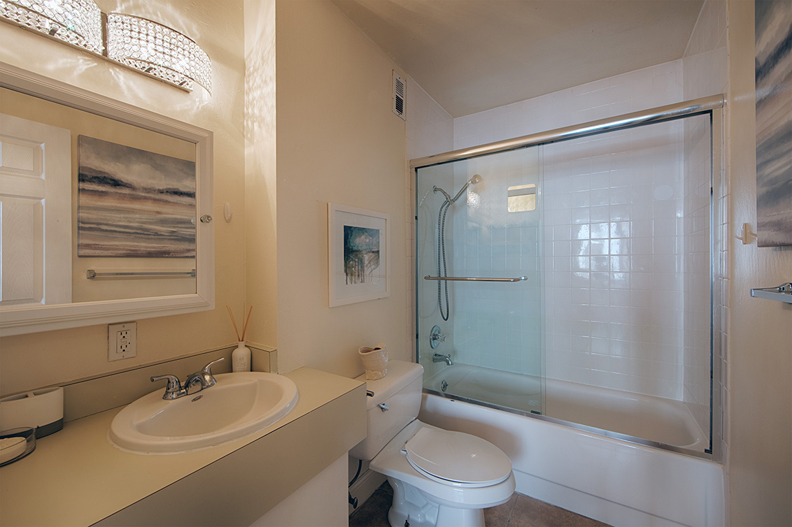 Bathroom (A) picture - 400 Davey Glen Rd 4524, Belmont 94002