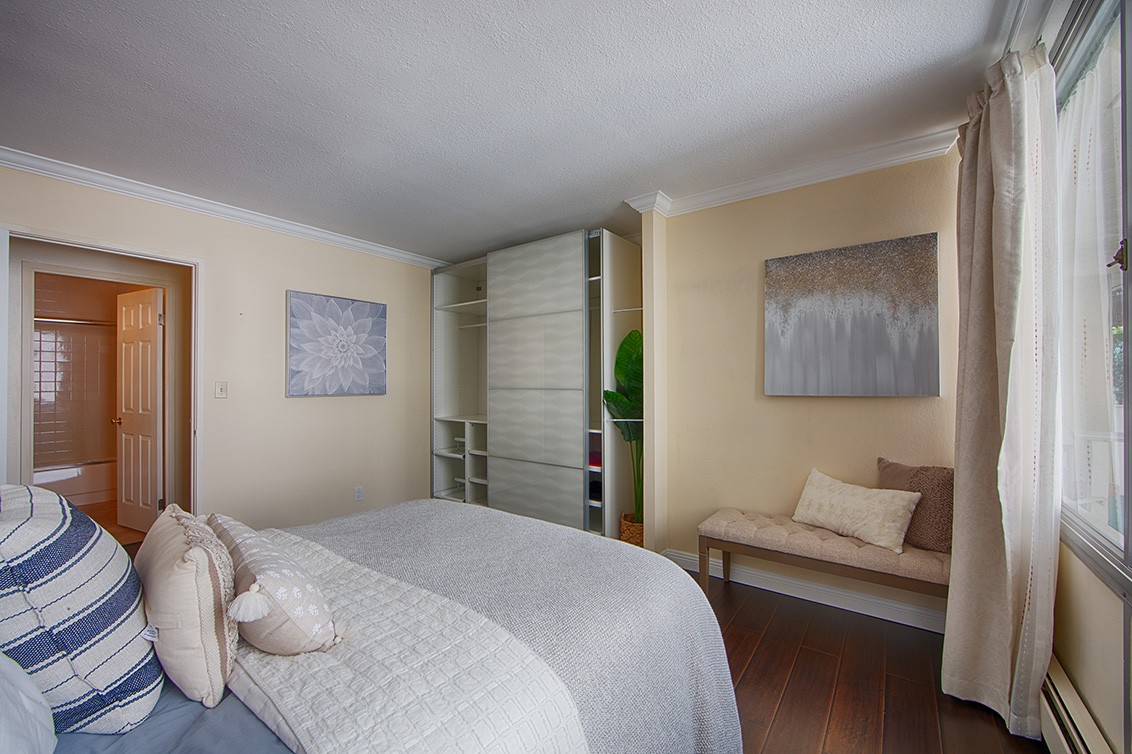 Bedroom (D) picture - 400 Davey Glen Rd 4524, Belmont 94002
