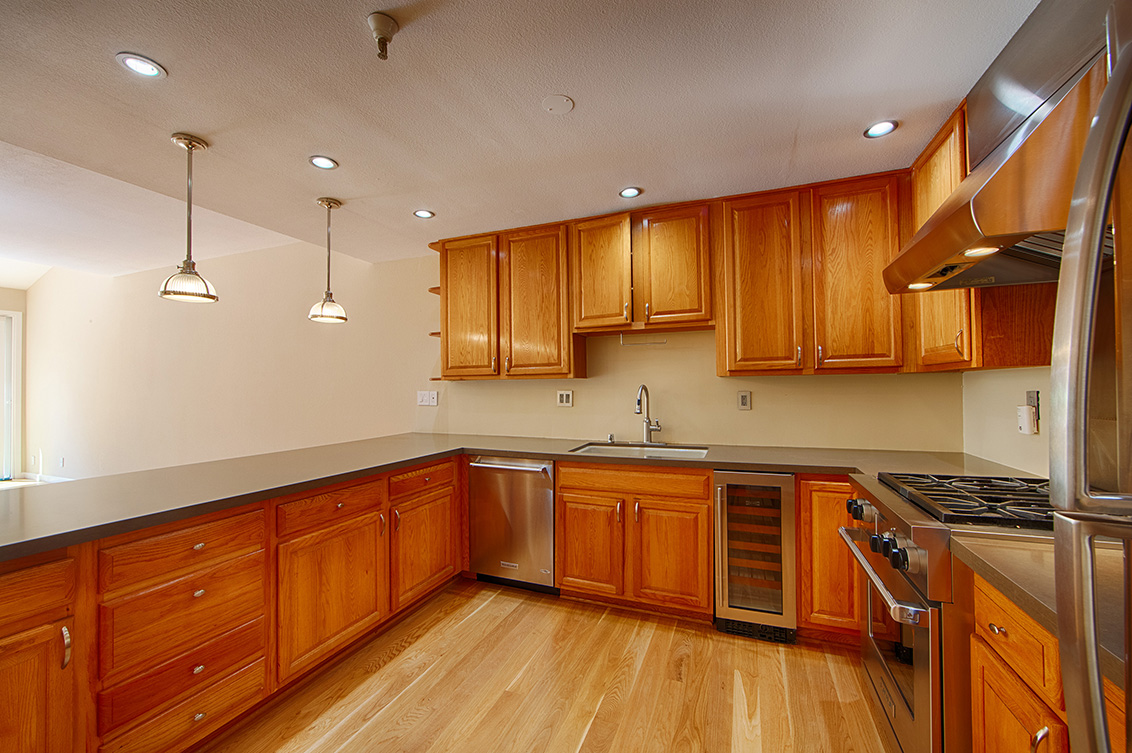 Kitchen (B) picture - 800 E Charleston Rd 15, Palo Alto 94303
