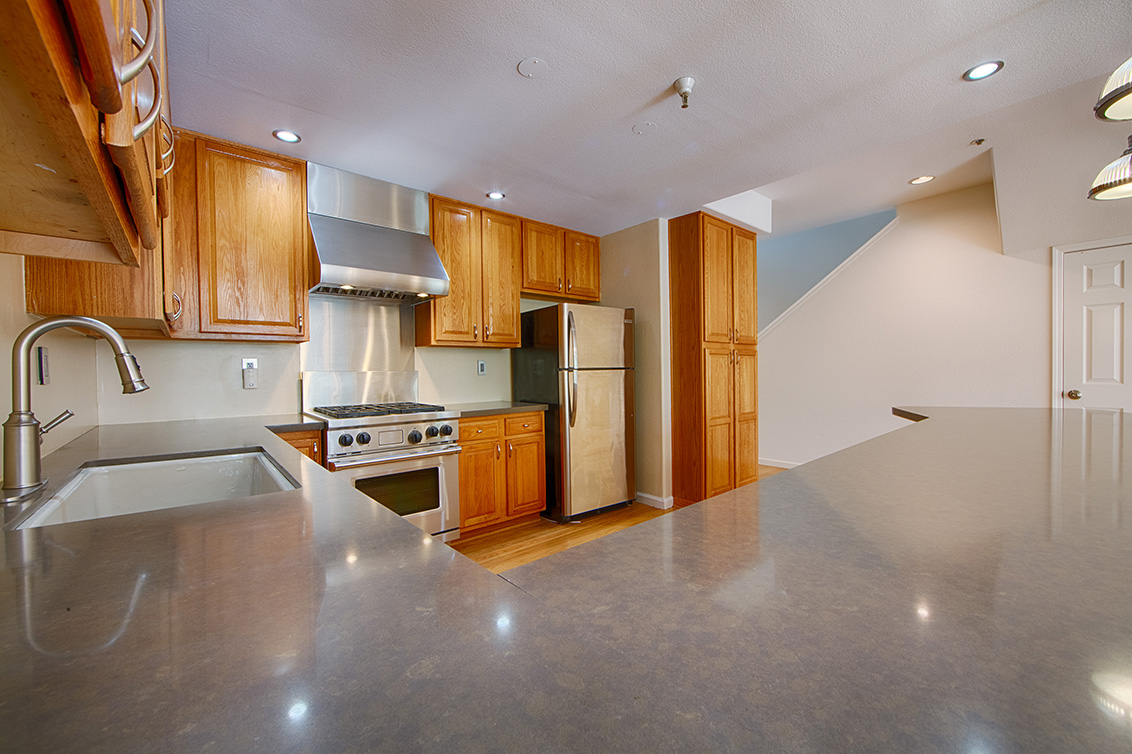Kitchen (D) picture - 800 E Charleston Rd 15, Palo Alto 94303