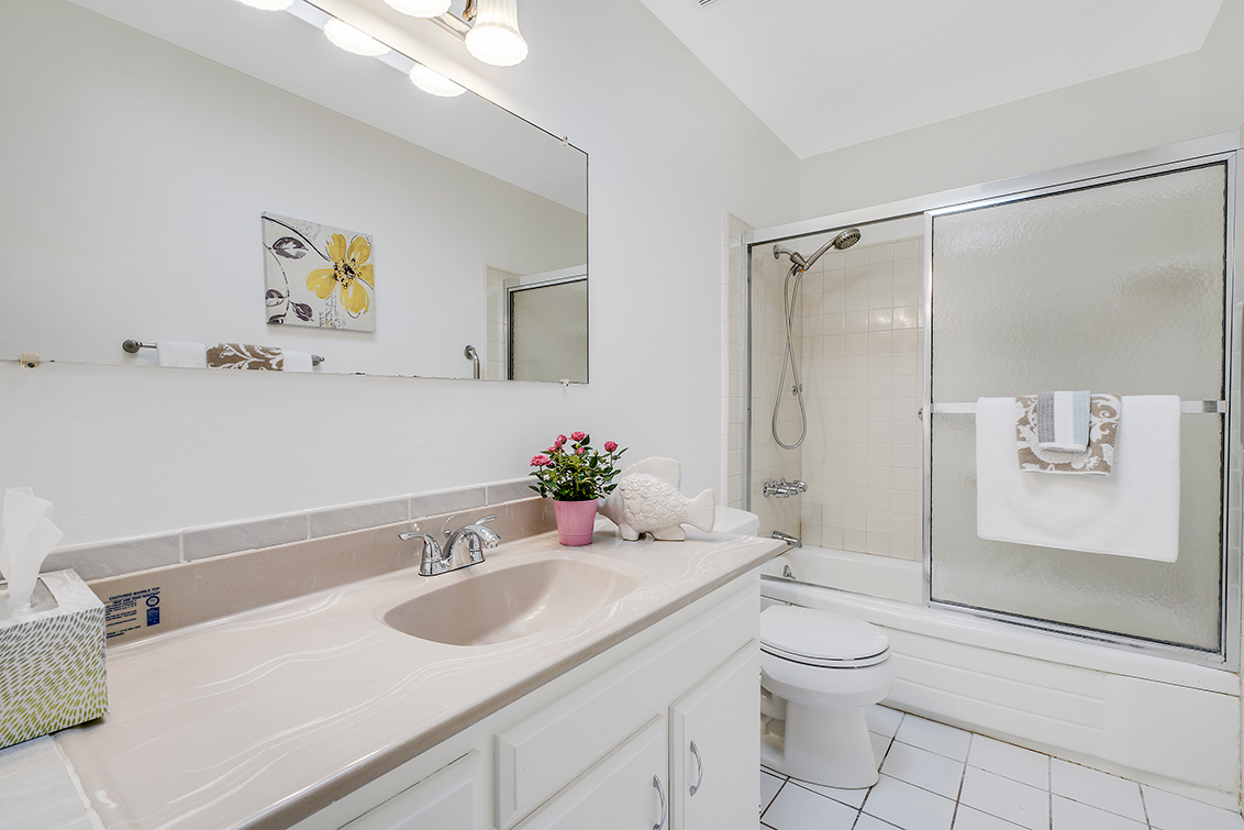 Bathroom 2 (A) Picture - 837 Gladiola Dr, Sunnyvale 94086 Bathroom 2 (A) picture - 837 Gladiola Dr, Sunnyvale 94086