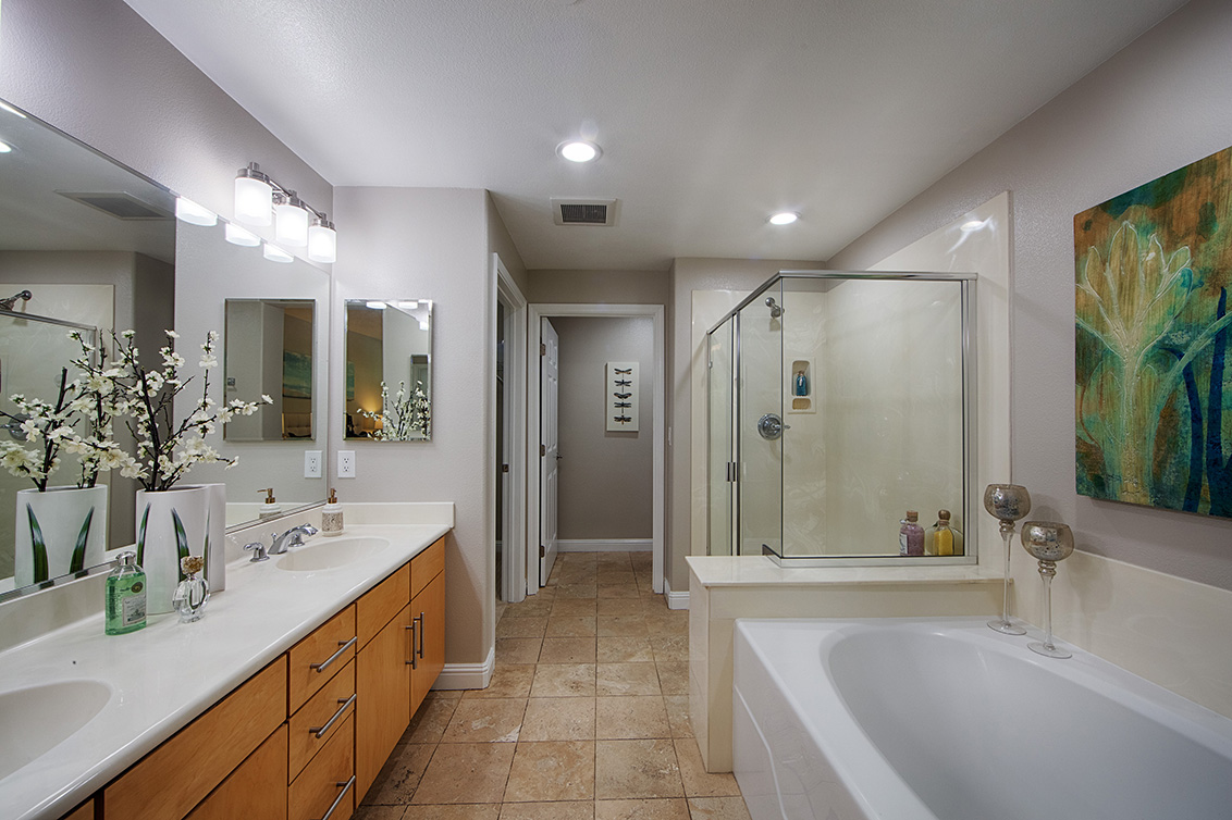 Master Bath (A) picture - 2988 Grassina St 113, San Jose 95136