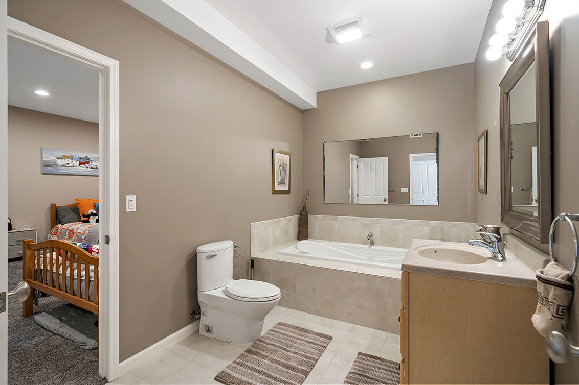 Bathroom 4 (A) Picture - 530 Irven Ct, Palo Alto 94306 Bathroom 4 (A) picture - 530 Irven Ct, Palo Alto 94306