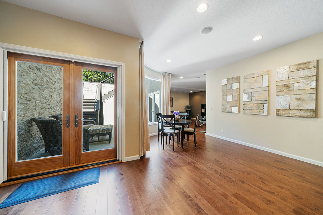 Family Room (G) Picture - 530 Irven Ct, Palo Alto 94306 Family Room (G) picture - 530 Irven Ct, Palo Alto 94306