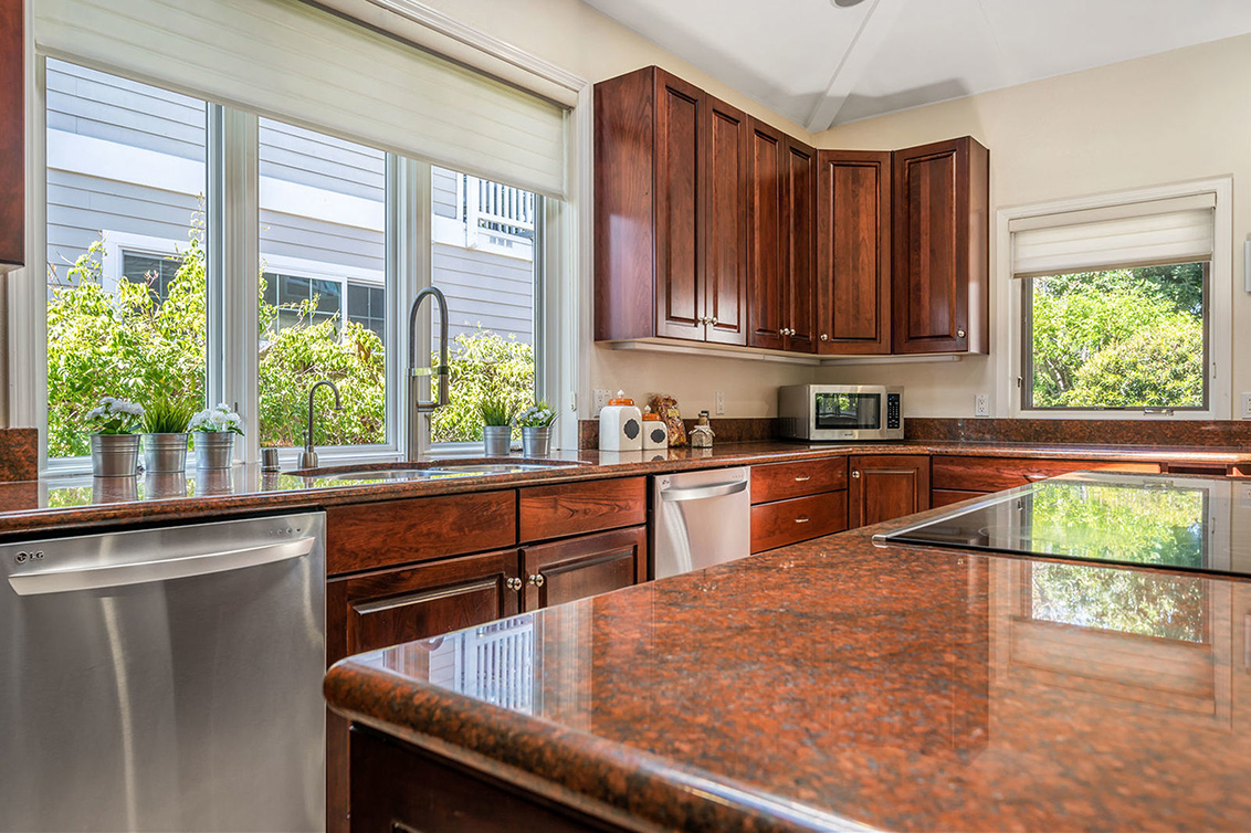 Kitchen (G) Picture - 530 Irven Ct, Palo Alto 94306 Kitchen (G) picture - 530 Irven Ct, Palo Alto 94306