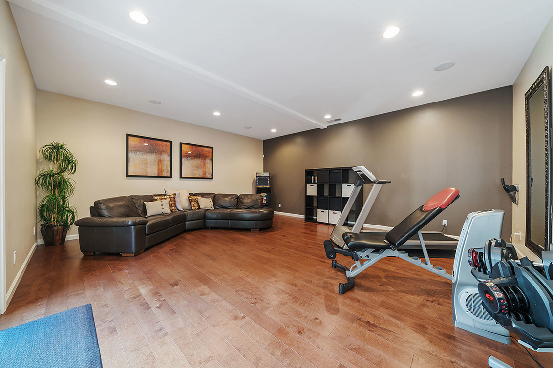 Recreation Room (A) picture - 530 Irven Ct, Palo Alto 94306