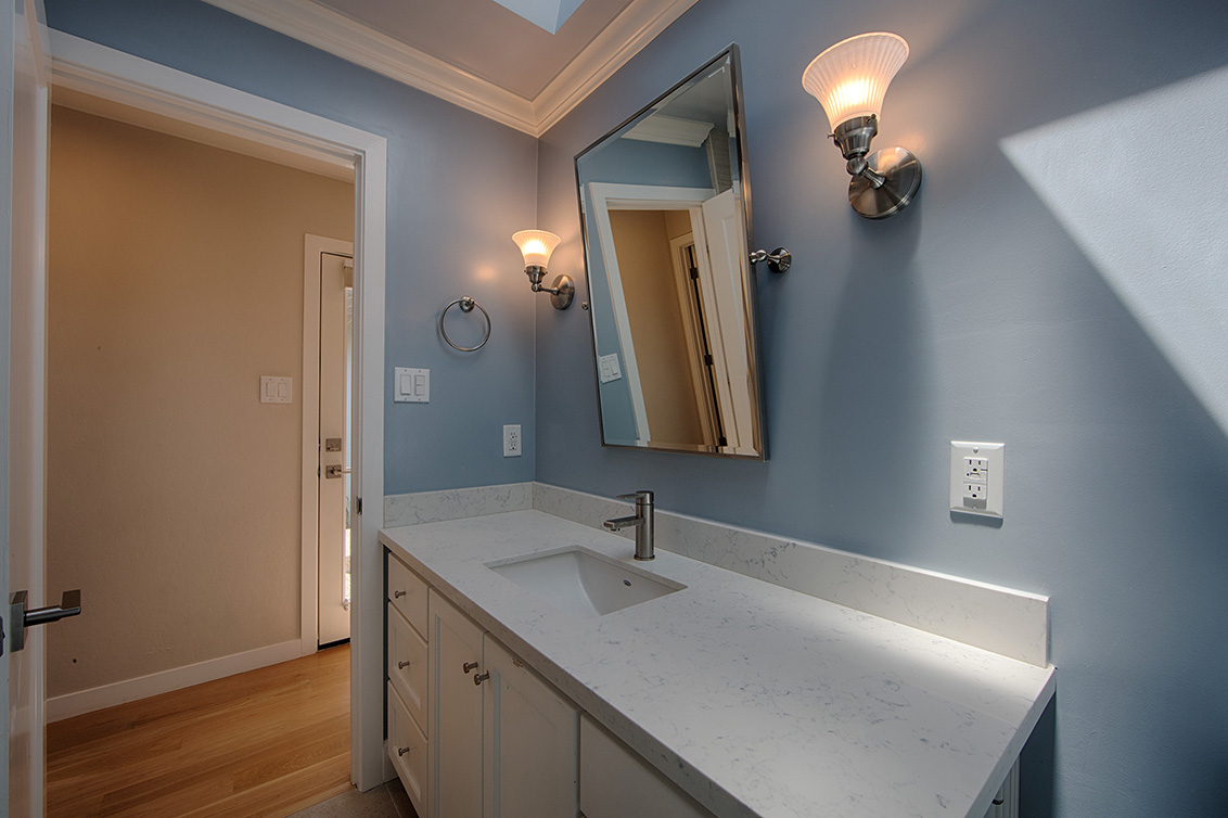 Bathroom 2 (C) Picture - 136 Lyndhurst Ave, San Carlos 94070 Bathroom 2 (C) picture - 136 Lyndhurst Ave, San Carlos 94070