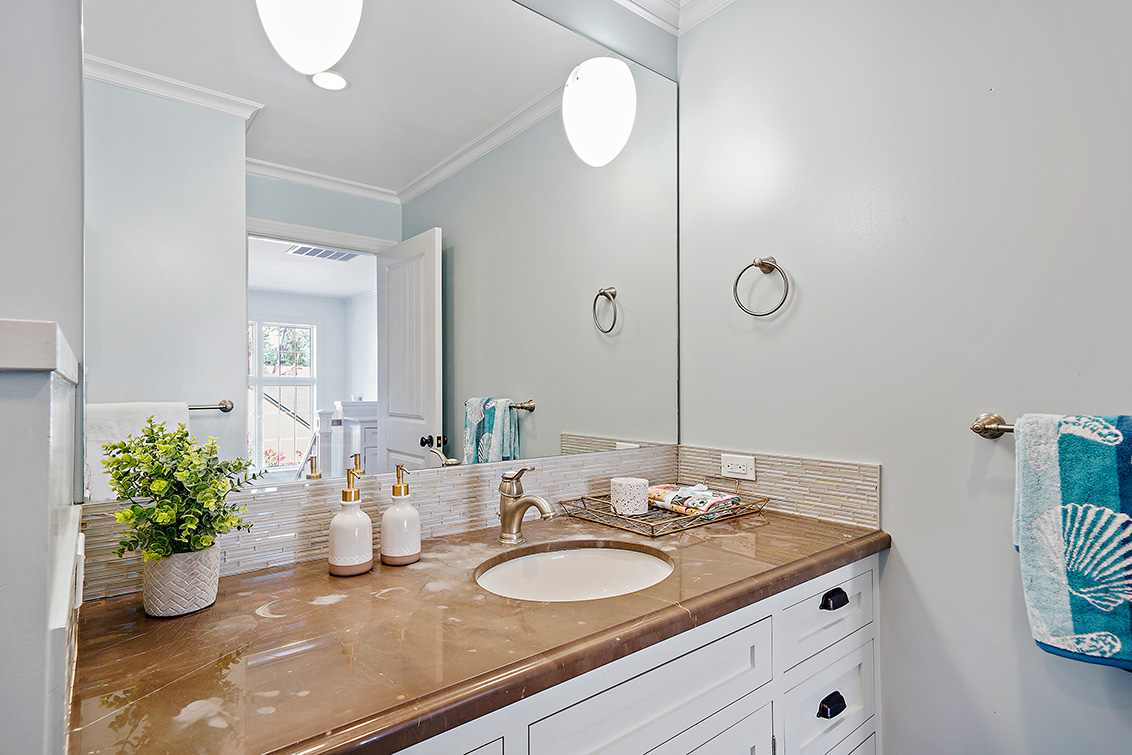 Bathroom 2 (A) Picture - 1120 Middlefield Rd, Palo Alto 94301 Bathroom 2 (A) picture - 1120 Middlefield Rd, Palo Alto 94301