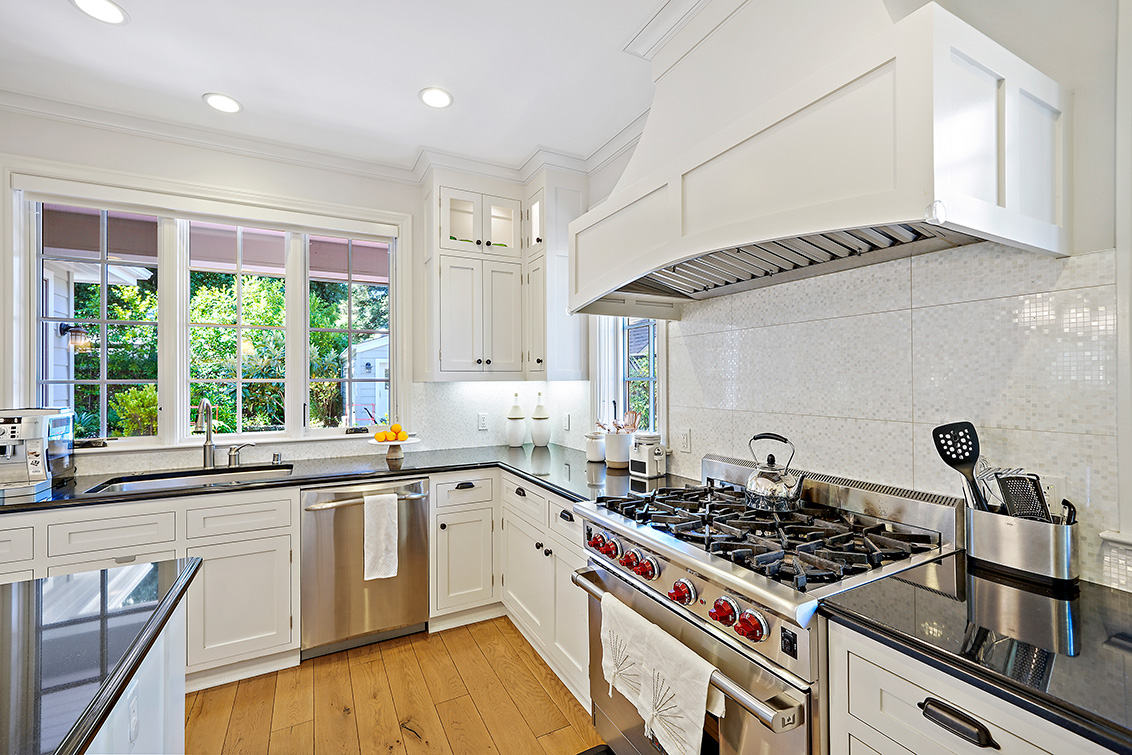 Kitchen (C) Picture - 1120 Middlefield Rd, Palo Alto 94301 Kitchen (C) picture - 1120 Middlefield Rd, Palo Alto 94301