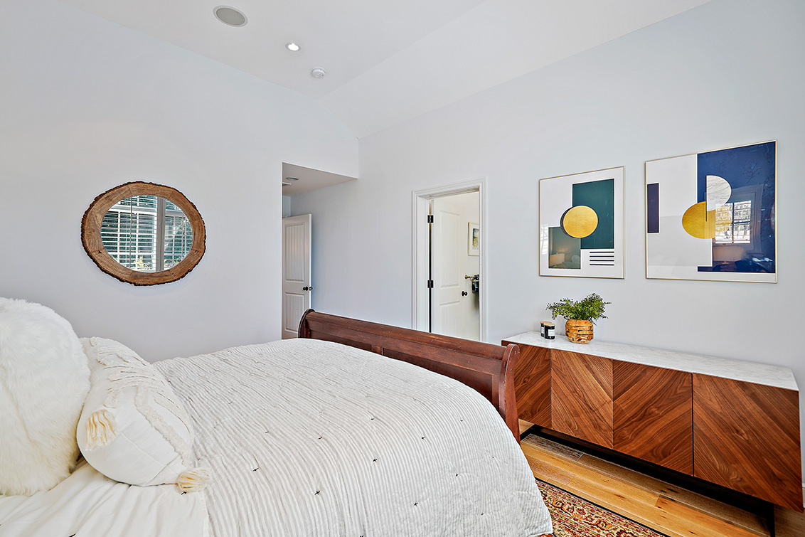 Master Bedroom (C) Picture - 1120 Middlefield Rd, Palo Alto 94301 Master Bedroom (C) picture - 1120 Middlefield Rd, Palo Alto 94301