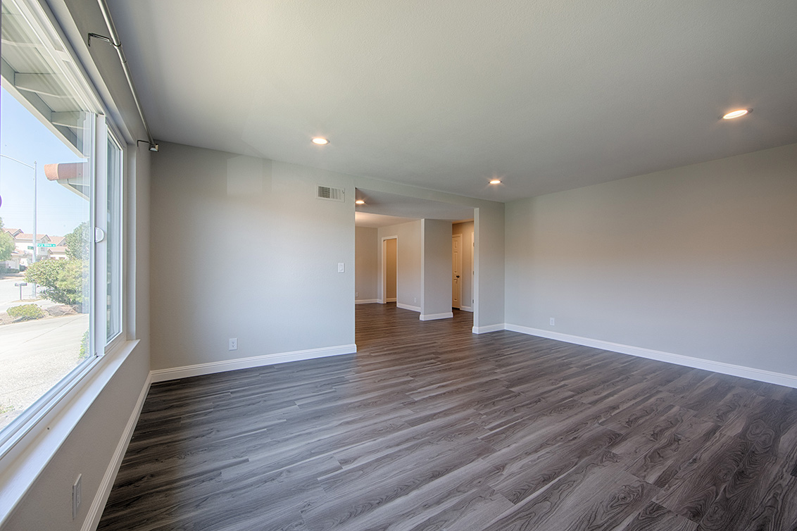 Living Room (C) picture - 2152 Port Way, San Jose 95133