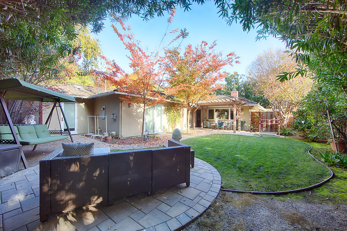 Backyard (A) Picture - 520 Rhodes Dr, Palo Alto 94303 Backyard (A) picture - 520 Rhodes Dr, Palo Alto 94303