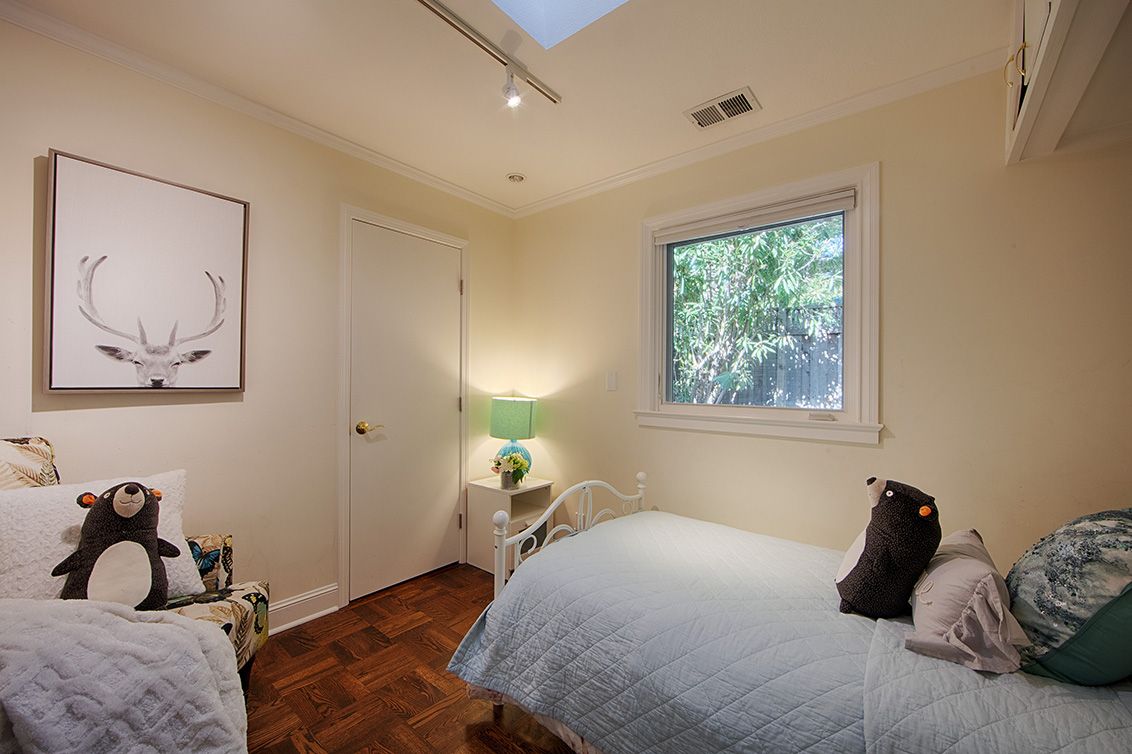 Bedroom 2 (A) Picture - 520 Rhodes Dr, Palo Alto 94303 Bedroom 2 (A) picture - 520 Rhodes Dr, Palo Alto 94303