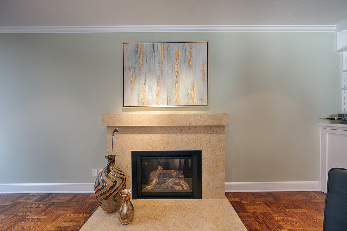 Living Room Fireplace (A) picture - 520 Rhodes Dr, Palo Alto 94303