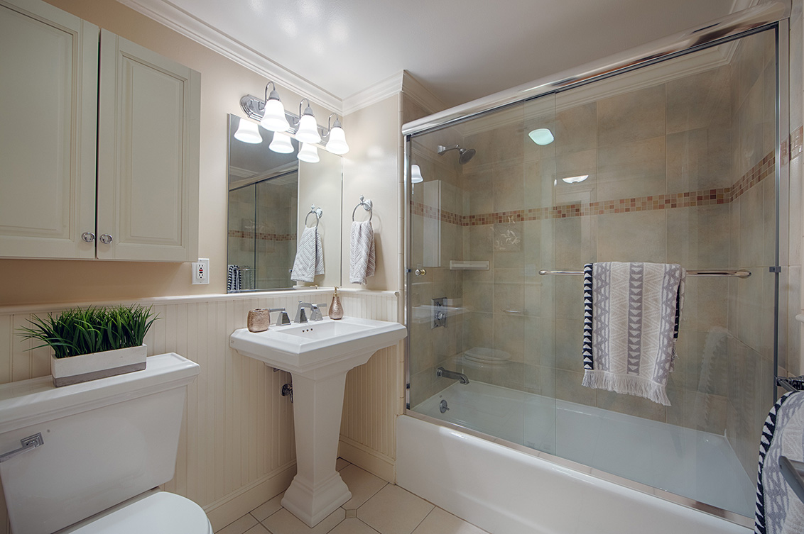 Bathroom 1 (A) Picture - 318 S Grant St 1a, San Mateo 94401 Bathroom 1 (A) picture - 318 S Grant St 1a, San Mateo 94401