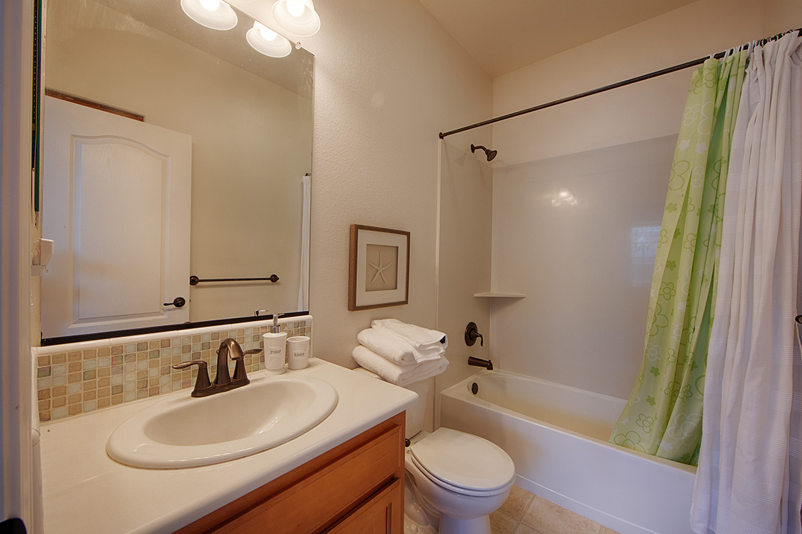 Bathroom (A) Picture - 1204 S Hummingbird Ln, San Mateo 94402 Bathroom (A) picture - 1204 S Hummingbird Ln, San Mateo 94402
