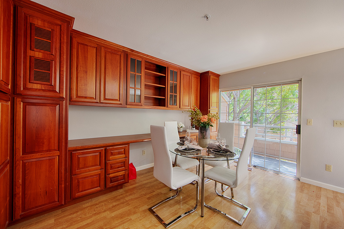 Dining Area (A) picture - 444 San Antonio Rd 4a, Palo Alto 94306