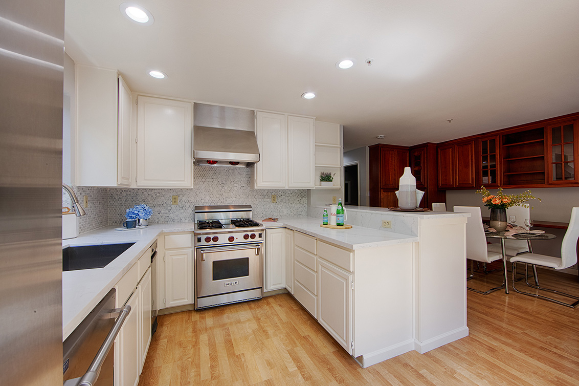Kitchen (C) picture - 444 San Antonio Rd 4a, Palo Alto 94306