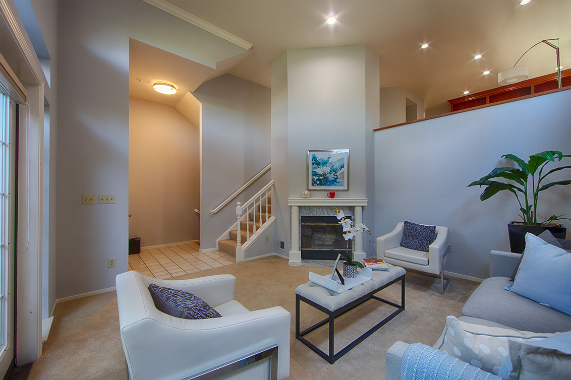 Living Room (D) picture - 444 San Antonio Rd 4a, Palo Alto 94306