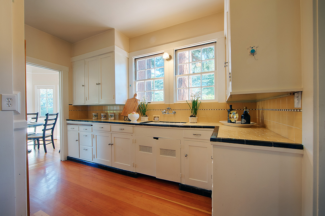 Kitchen (D) picture - 1130 University Ave, Palo Alto 94301