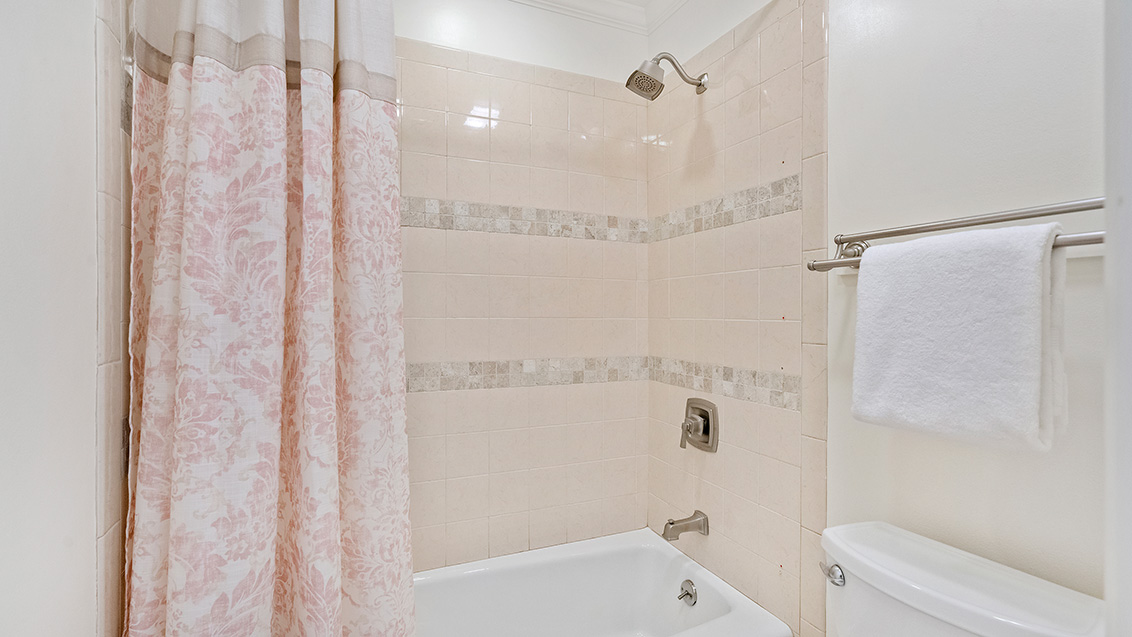 Bathroom (B) picture - 225 W Red Oak Dr M, Sunnyvale 94086