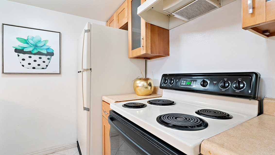 Kitchen (C) picture - 225 W Red Oak Dr M, Sunnyvale 94086