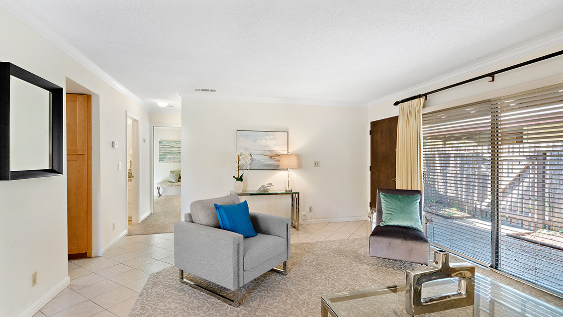 Living Room (C) picture - 225 W Red Oak Dr M, Sunnyvale 94086