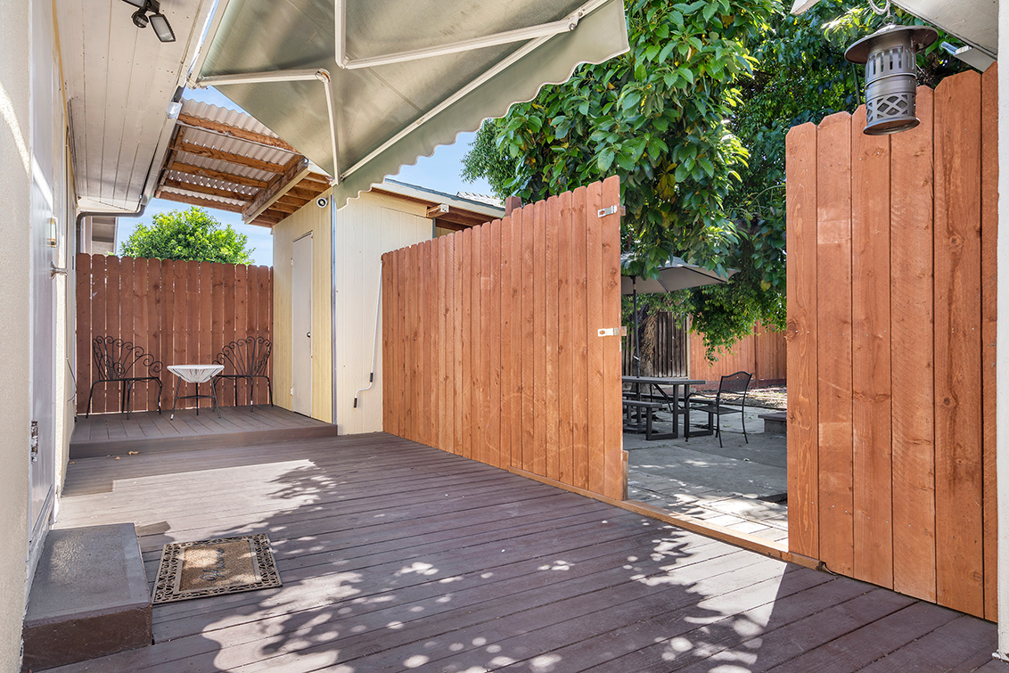 Deck (A) picture - 126 E Humboldt St, San Jose 95112