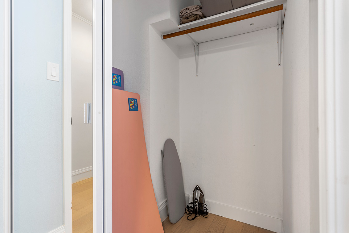 Master Closet (A) picture - 126 E Humboldt St, San Jose 95112
