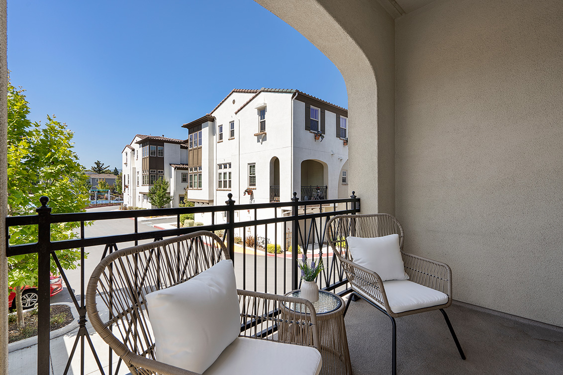 Balcony (B) picture - 139 Fairchild Dr, Mountain View 94043