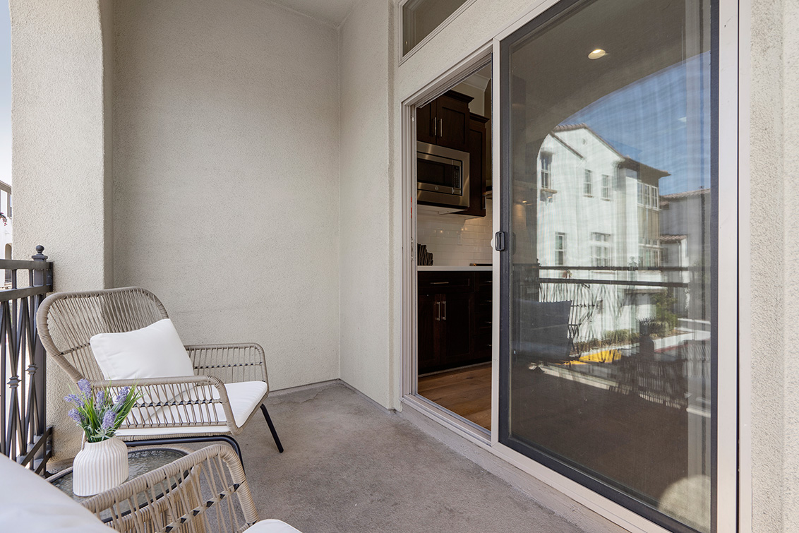 Balcony (C) picture - 139 Fairchild Dr, Mountain View 94043