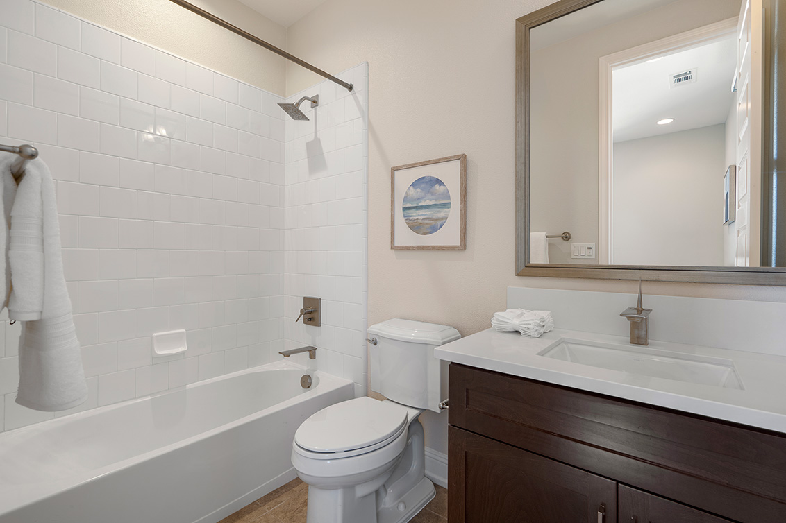Bathroom 2 (A) picture - 139 Fairchild Dr, Mountain View 94043