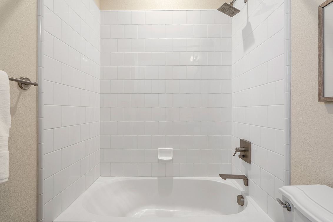 Bathroom 2 (C) picture - 139 Fairchild Dr, Mountain View 94043