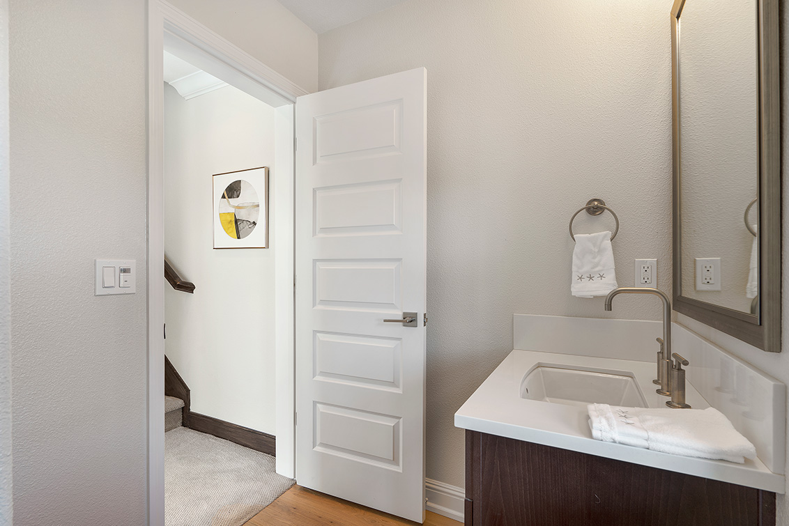 Half Bath (B) picture - 139 Fairchild Dr, Mountain View 94043