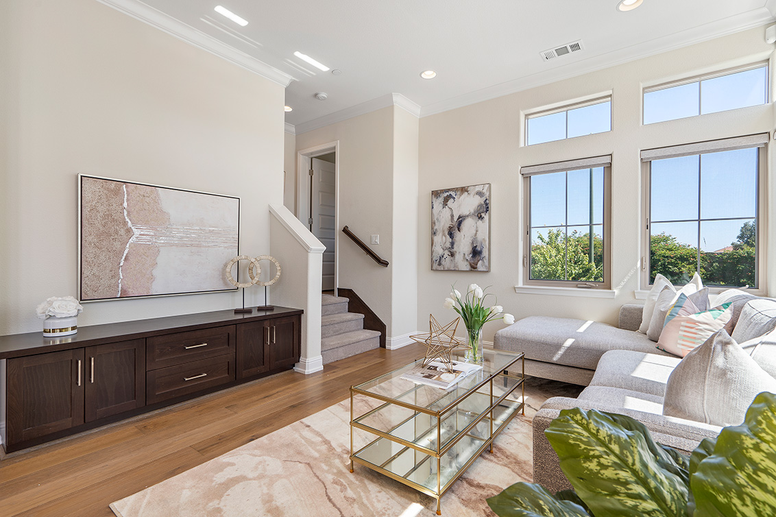 Living Room (B) picture - 139 Fairchild Dr, Mountain View 94043