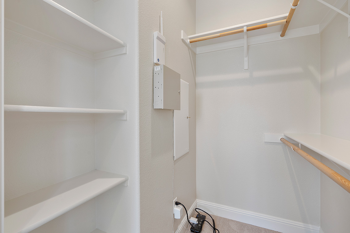 Master Closet (B) picture - 139 Fairchild Dr, Mountain View 94043