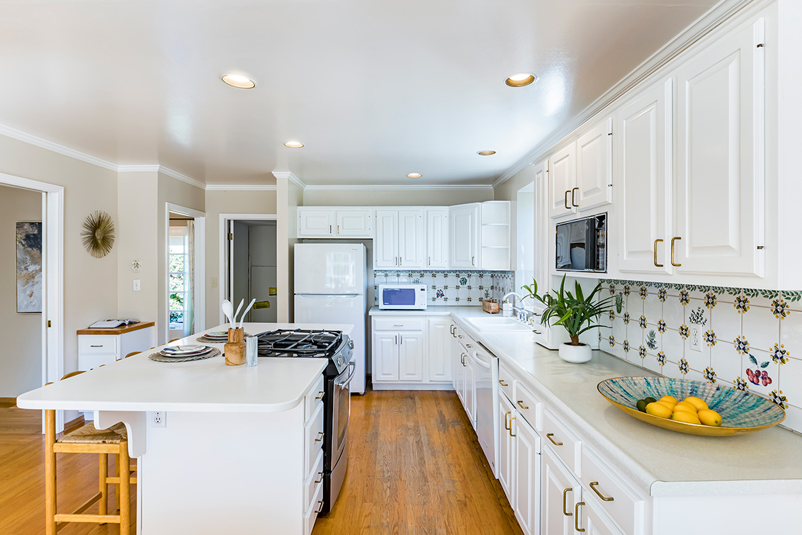 Kitchen (C) picture - 55 Morton Way, Palo Alto 94303