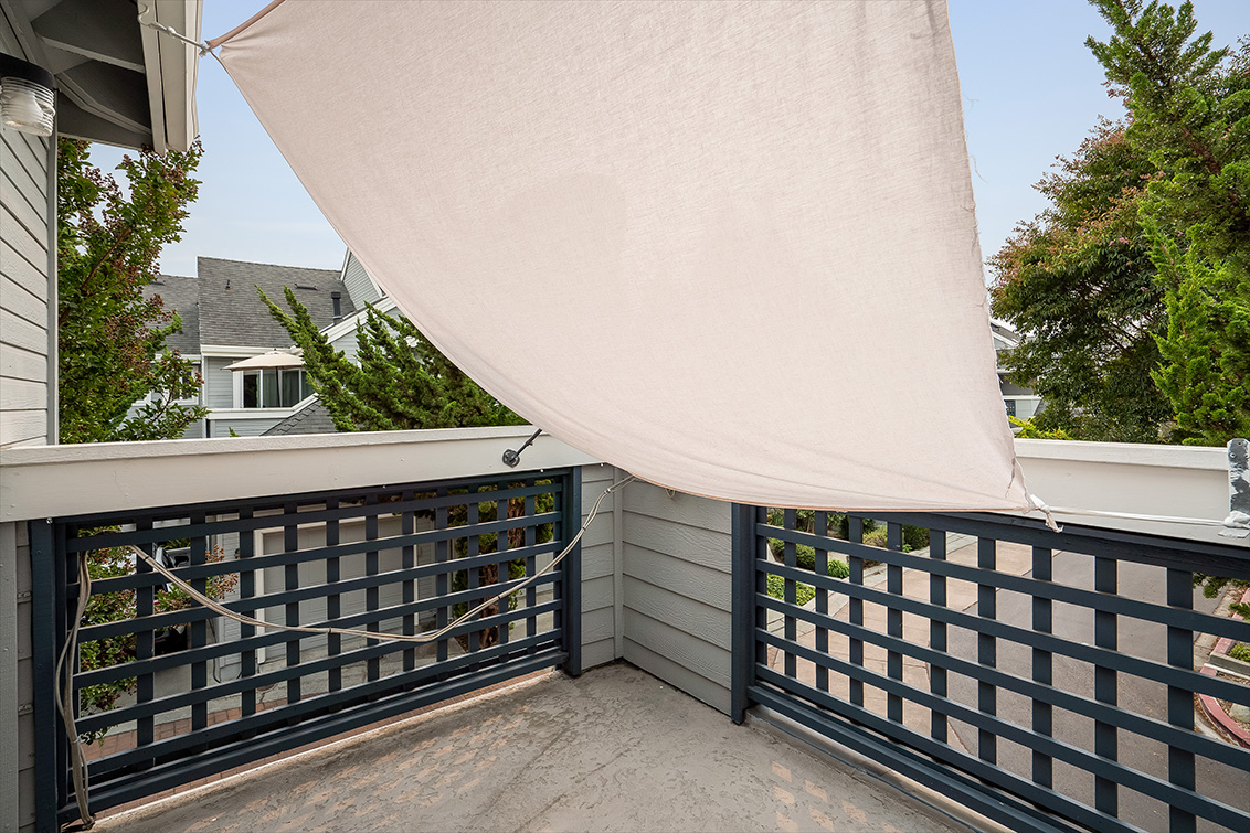 Balcony 2 (A) picture - 452 Mountain Laurel Ct, Mountain View 94043