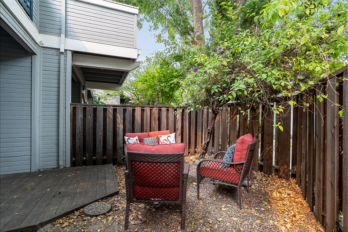 Patio (B) picture - 452 Mountain Laurel Ct, Mountain View 94043