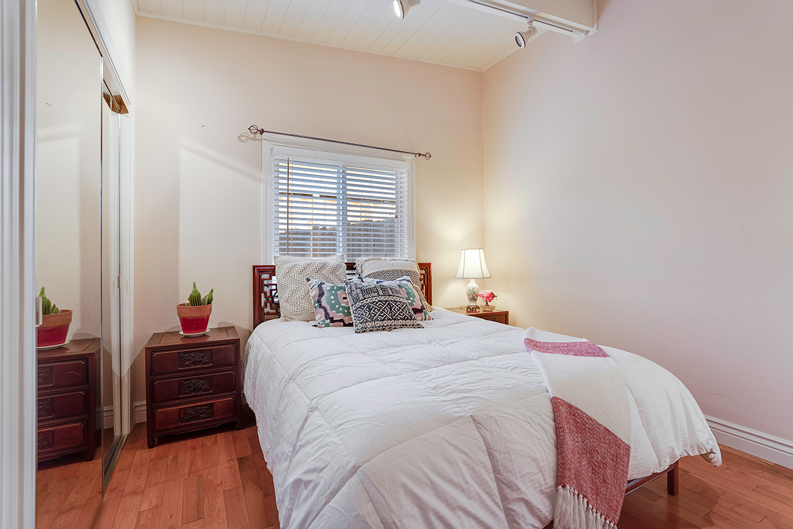 Bedroom 2 (B) Picture - 3932 Park Blvd, Palo Alto 94306 Bedroom 2 (B) picture - 3932 Park Blvd, Palo Alto 94306