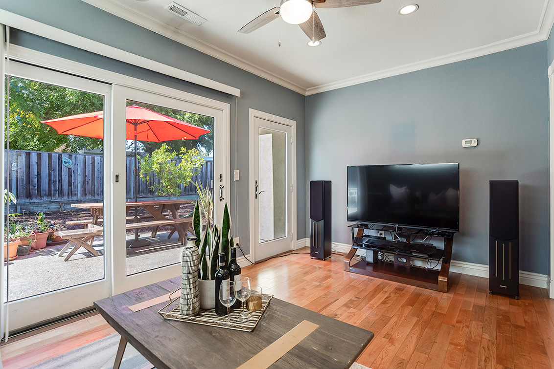 Family Room (B) picture - 3932 Park Blvd, Palo Alto 94306