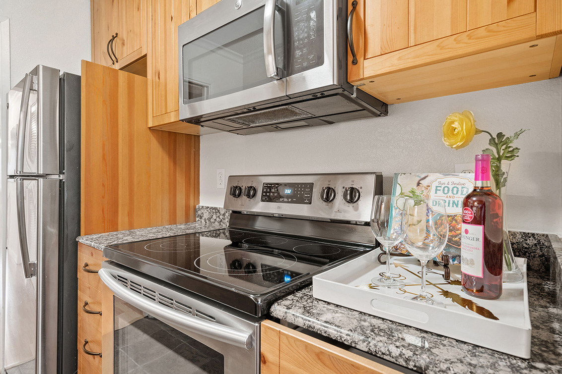 Kitchen (B) Picture - 765 San Antonio Rd 56, Palo Alto 94303 Kitchen (B) picture - 765 San Antonio Rd 56, Palo Alto 94303