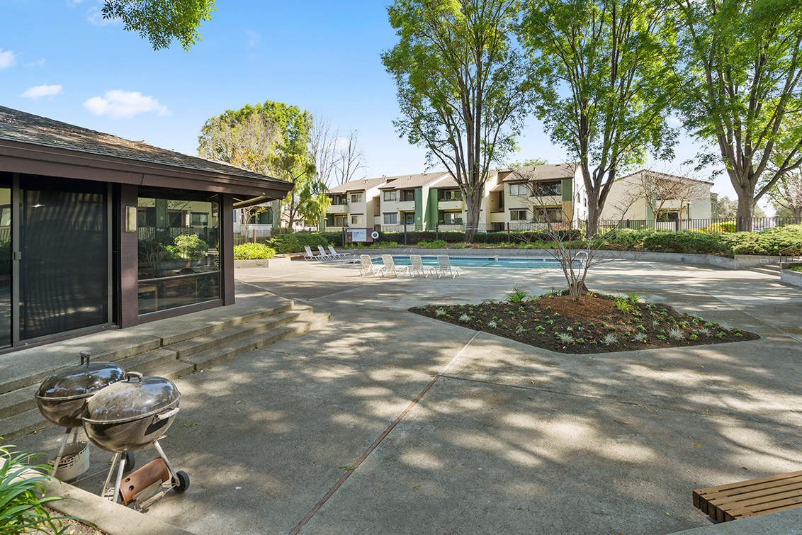 Swimming Pool (B) picture - 765 San Antonio Rd 85, Palo Alto 94303