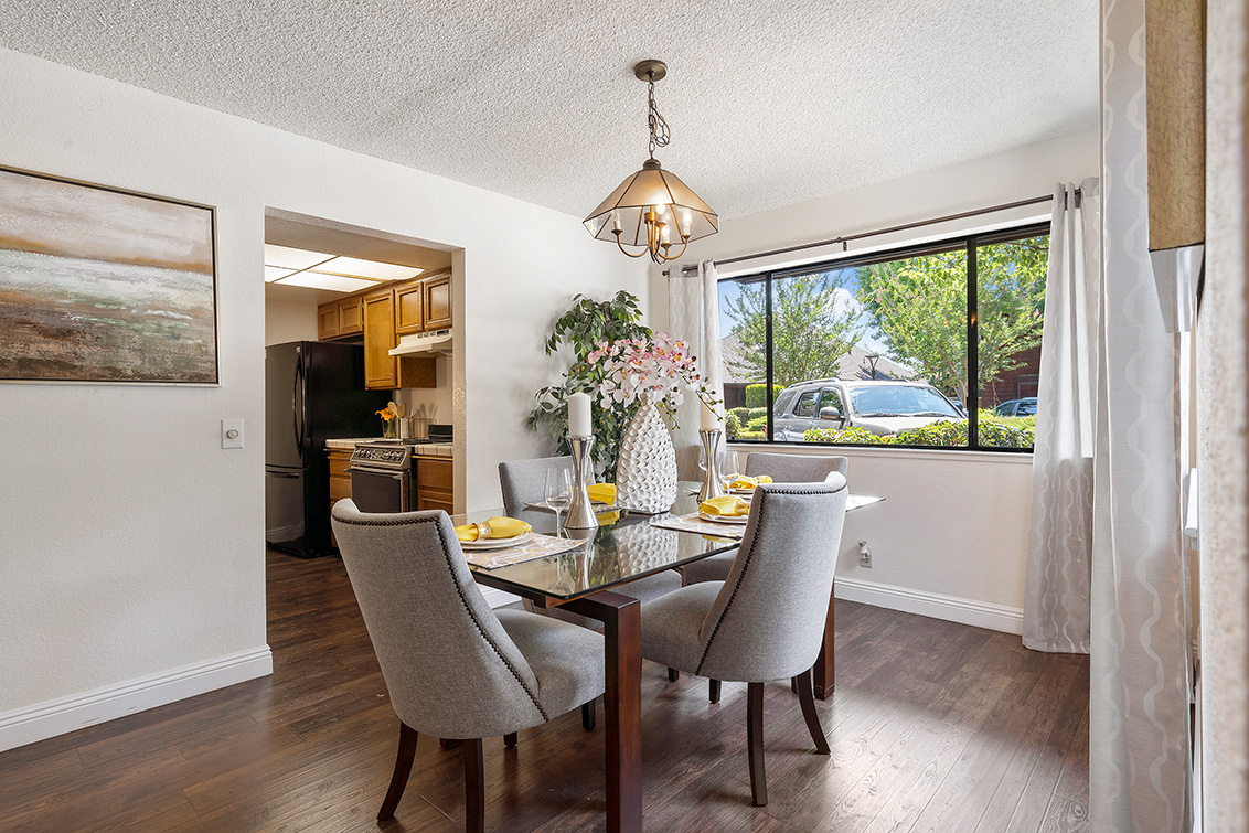 Dining Room (A) picture - 2572 Village Dr, Union City 94587